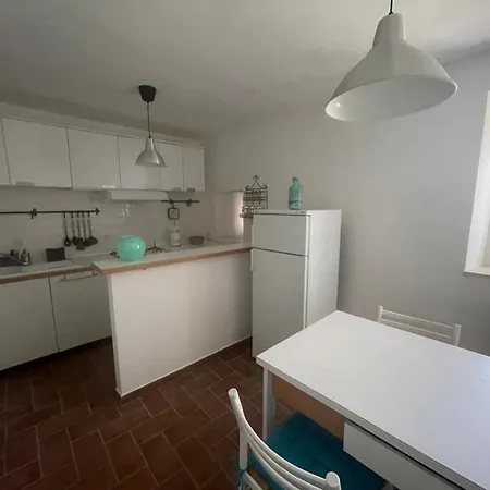 Pie Del Colle Country * 菲亚斯特拉